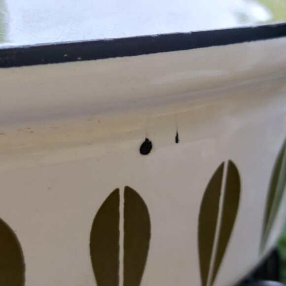 Cathrineholm white and green lotus casserole dish - 10 inches diameter - Picture 8 of 11